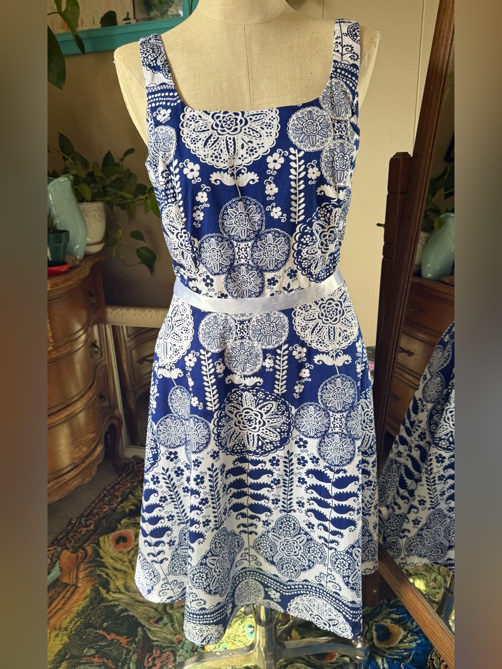 Citi Clothing Blue and White Floral Fit-and-Flare Midi Dress, size 14